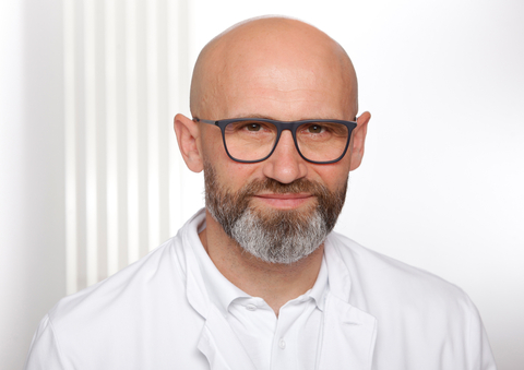 Dr. med. Viktor Rempel