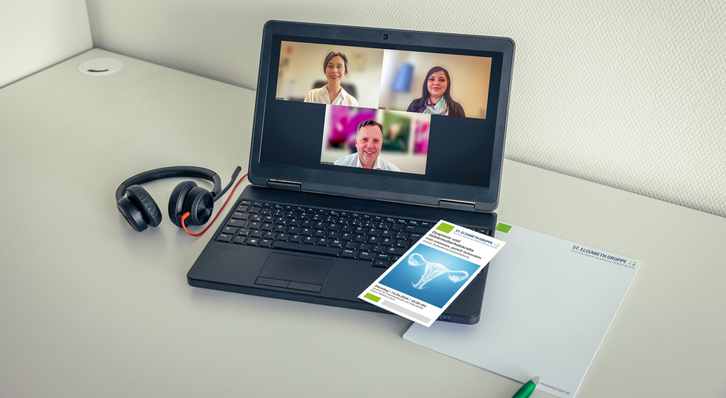 Prof. Dr. Sven Schiermeier (m.), Direktor des Zentrum für Frauenheilkunde und Geburtshilfe der St. Elisabeth Gruppe und Chefarzt der Frauenklinik und Geburtshilfe des Marien Hospital Witten, Josephine Parol (l.), Teamleitung der Psychologischen Beratung der St. Elisabeth Gruppe sowie Najla Shibani (r.), Oberärztin der Klinik für Frauenheilkunde und Geburtshilfe des St. Anna Hospital Herne informierten im Rahmen der Online-Patientinnenveranstaltung über moderne Möglichkeiten zur Früherkennung, Behandlung und Nachsorge bei gynäkologischen Krebserkrankungen.